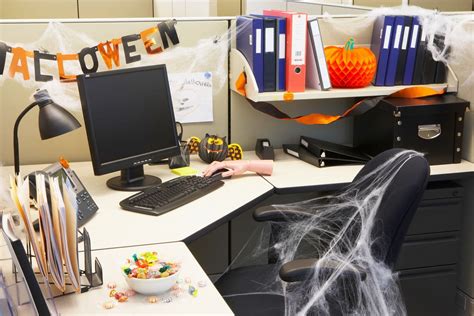 Wickedly Easy Halloween Decorations You Can Make in a Flash